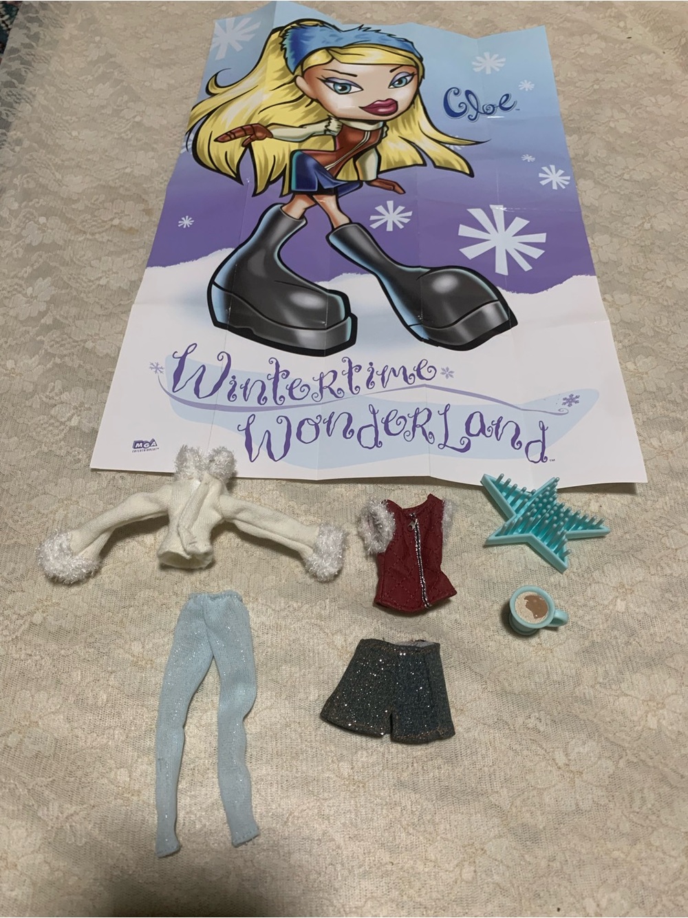 VTG Bratz Wintertime Wonderland Cloe Complete Outfits Lot Clothes Poster Cup Bru